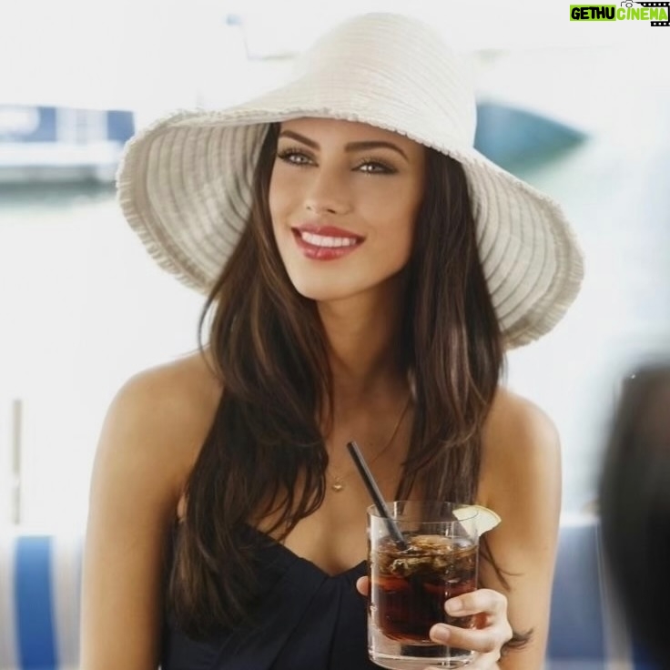 Jessica Lowndes - 11.2K Likes - I feel like this song was made for Adrianna 😂🤣 Do you agree? Which storyline was your favorite? #fbf #90210 

🎵 link in bio!