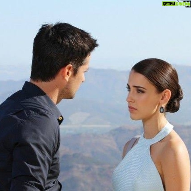 Jessica Lowndes - 11.2K Likes - I feel like this song was made for Adrianna 😂🤣 Do you agree? Which storyline was your favorite? #fbf #90210 

🎵 link in bio!