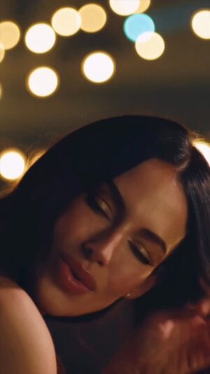 Jessica Lowndes Instagram - “Something There” video is officially LIVE (link in bio)✨ A feeling. A moment. Something you can’t put into words… It’s finally yours 💛 Watch now on YouTube   come say hi in the comments! I love this song so much and I hope you feel it too! ☺️🫶🏻🌻🎶💫