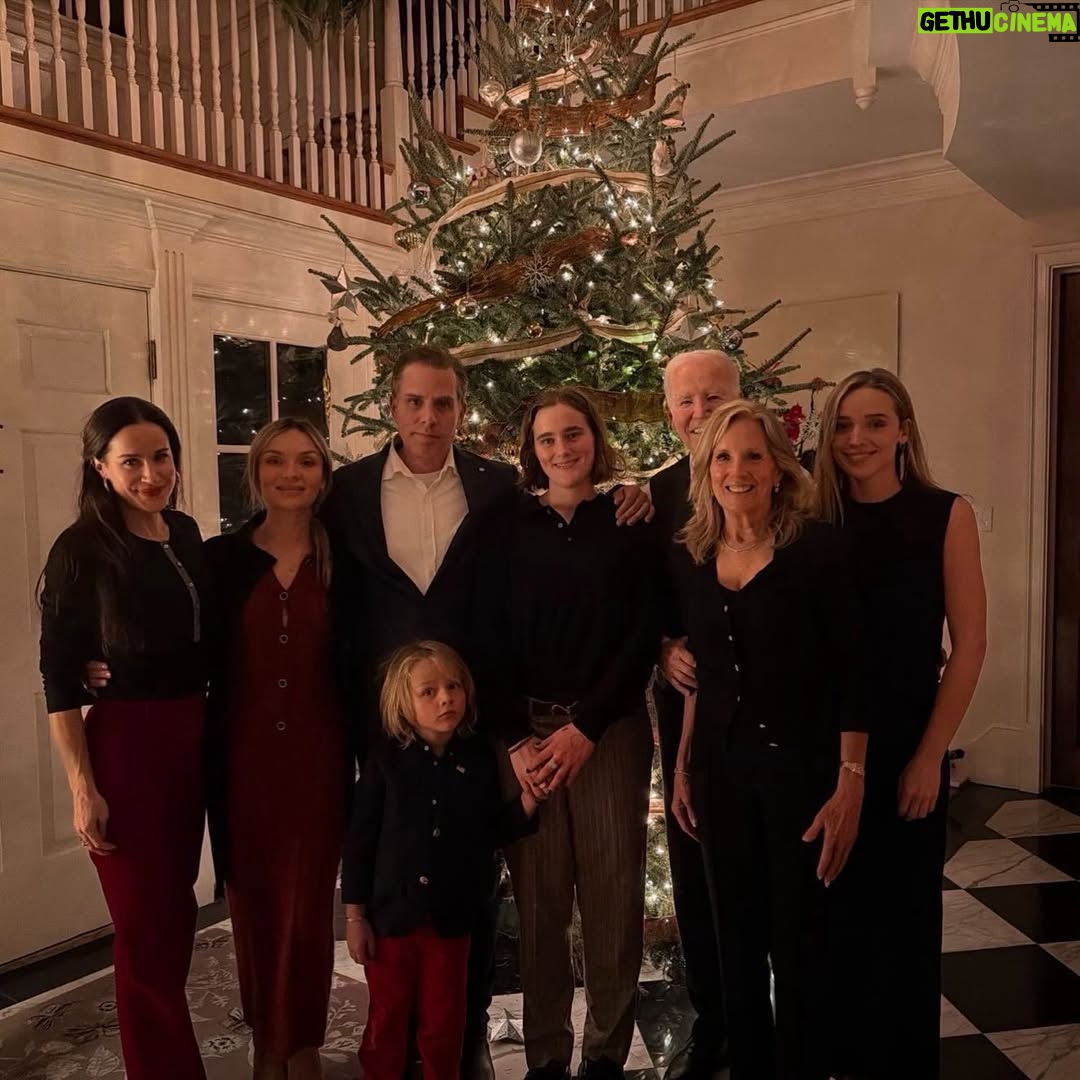 Jill Biden - 361.6K Likes - Wishing you a peaceful and joyful Christmas Eve filled with love.