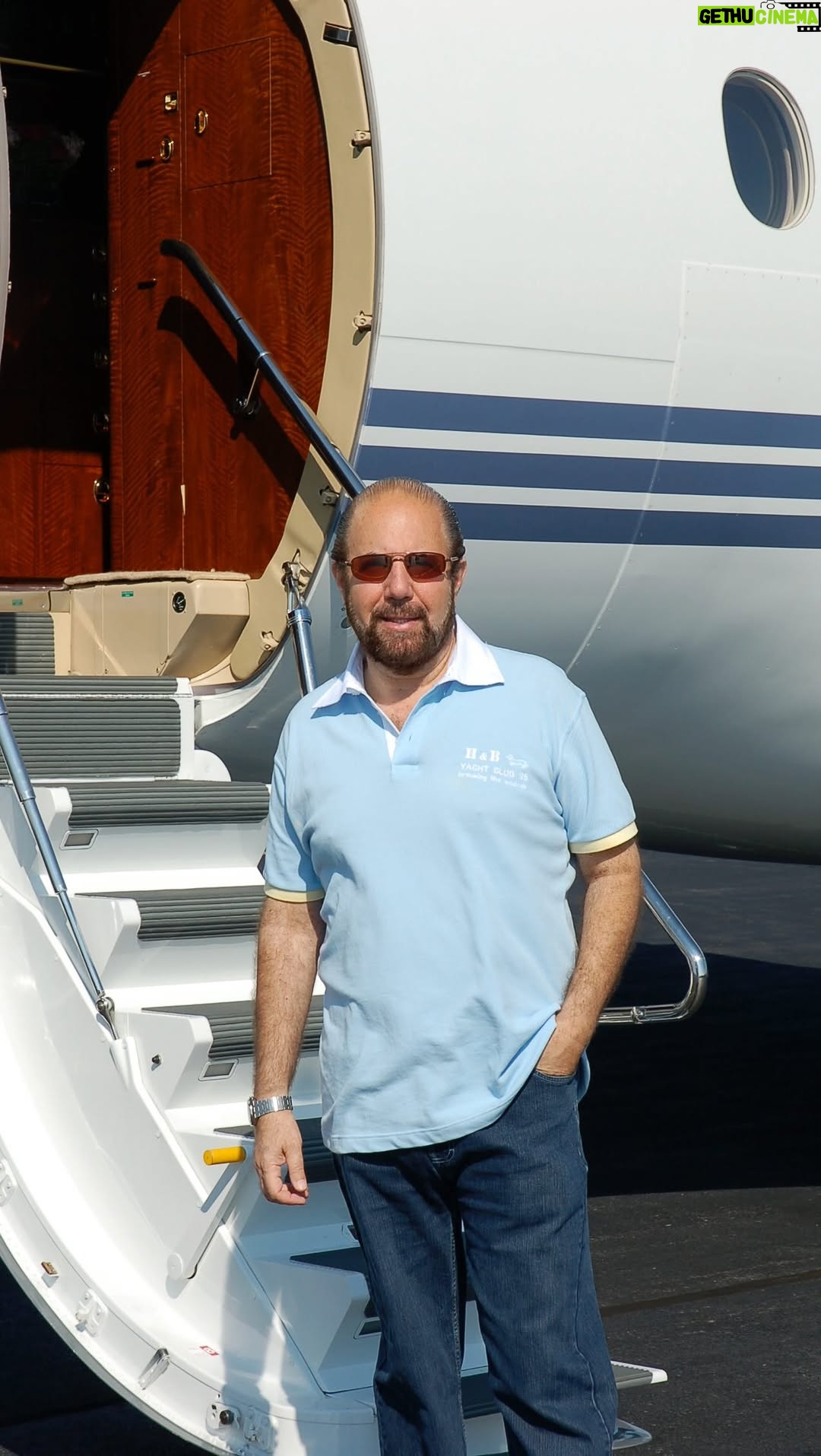 Jill Zarin - 9.4K Likes - 8 years ago today our Bobby was taken from us way to young. We miss you everyday and talk about you all the time. I wish you could see your impact on everyone you knew but especially Ally who talks  about you all the time. It’s so hard to pick out a dozen highlights of our 20 years together. We would have been married 25 years this year! RIP my love …❤️❤️❤️#memorial #memories