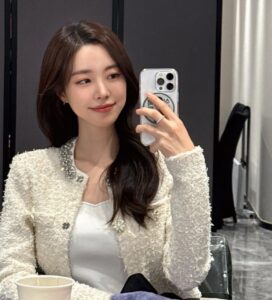 Actress Jin Se-yeon HD Photos and Wallpapers February 2026