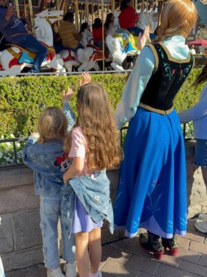 Jinger Vuolo Instagram - Disneyland 2026 ✨ it was the first time I had been back in 20 years. The last time I was here, @disneyland was celebrating its 50th year and I left with a pair of golden ears the mark the moment.

Coming back all these years later and watching our kids experience the magic of the park with their cousins for the first time was the sweetest full circle moment. The wonder, the joy, the little squeals of excitement on the rides — they are memories we’ll truly never forget! ❤️

#Disneyland #Family #Memories #California #Magical