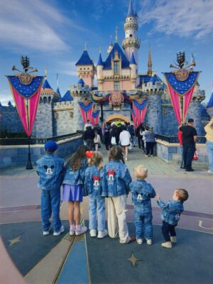 Jinger Vuolo Instagram - Disneyland 2026 ✨ it was the first time I had been back in 20 years. The last time I was here, @disneyland was celebrating its 50th year and I left with a pair of golden ears the mark the moment.

Coming back all these years later and watching our kids experience the magic of the park with their cousins for the first time was the sweetest full circle moment. The wonder, the joy, the little squeals of excitement on the rides — they are memories we’ll truly never forget! ❤️

#Disneyland #Family #Memories #California #Magical