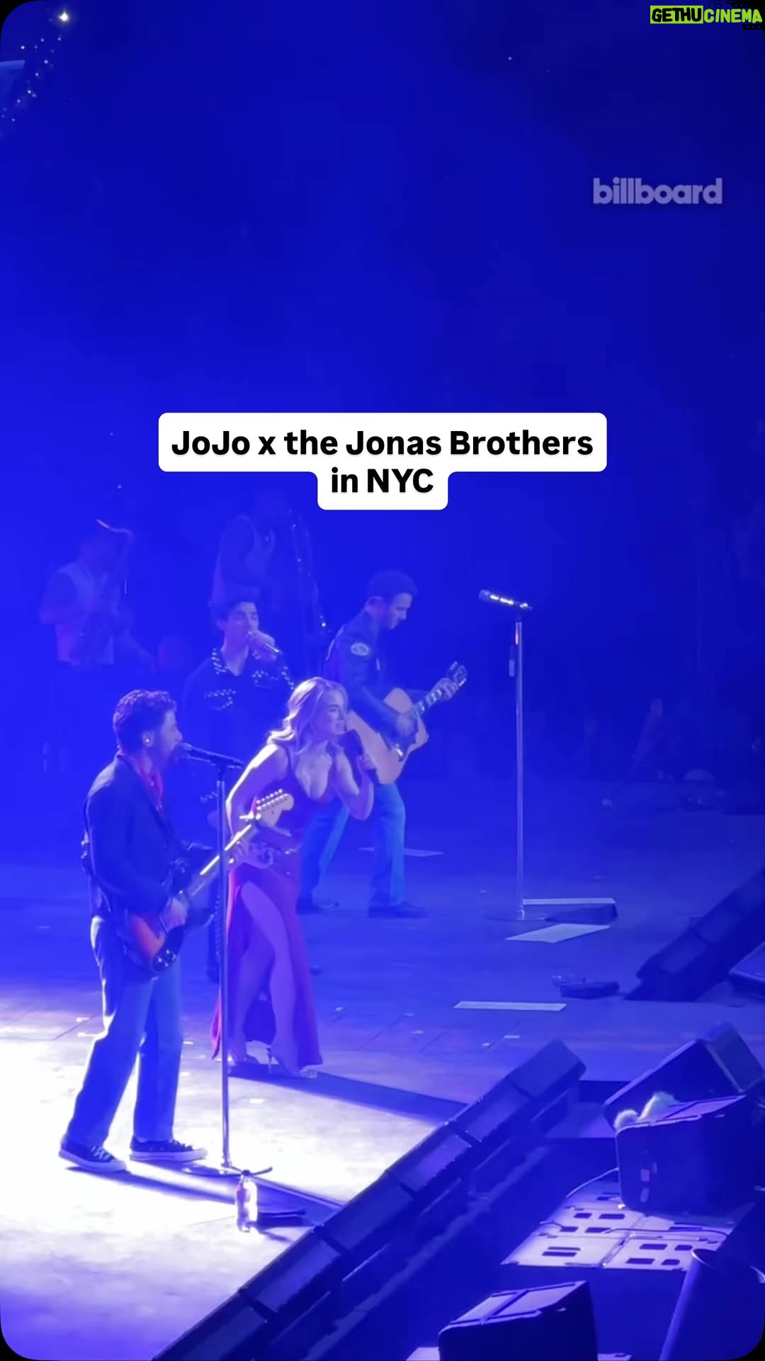 JoJo - 137.7K Likes - @iamjojo returned to the @jonasbrothers’ Greetings From Your Hometown stage in Brooklyn, NY for the final night of the tour to perform “Too Little Too Late” 🎤