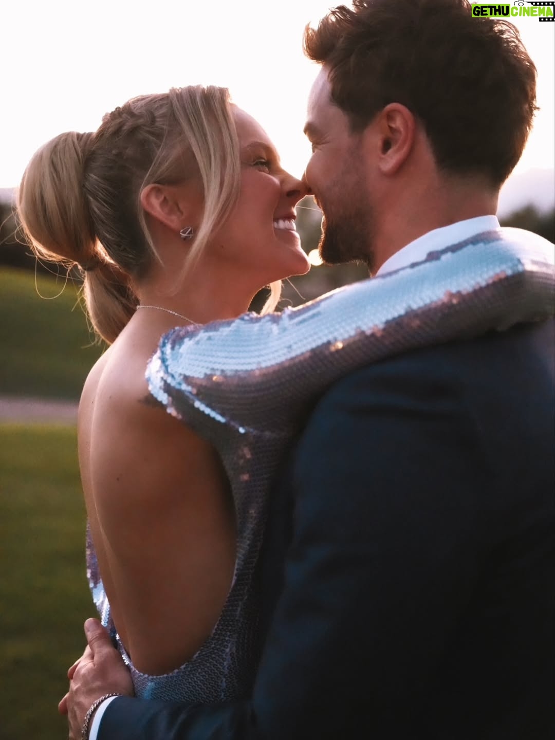 JoJo Siwa - 0.9 Million Likes - And just like that, there’s another Siwa added to the family🤍 Congratulations to my brother @jaydensiwa and @abbie_siwa on the most perfect wedding 💍✨ 

Beautiful week🤍