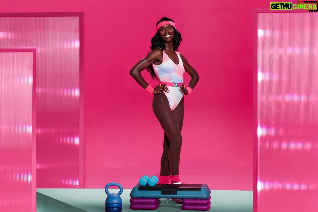 Jodie Turner-Smith - 99.7K Likes - * o p a l i t e *

dir: @taylorswift 
dp: @rpstam 
styling: @josephcassell1 
makeup: @joannasimkin 
hair: @hair_sulon 
nails: @thuybnguyen 

continue to be in awe of you @taylorswift 💕🫂
your creativity, your intelligence, your wit, your generosity, your grace. i had so much fun doing this, and the entire time i was thinking “taylor directing me again when??”! 🥹 

OPALITE VIDEO OUT NOW