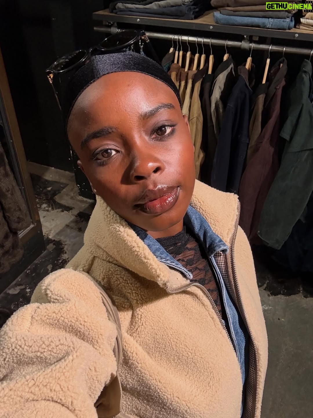 Joy Sunday - 22.3K Likes - “october” recap lmfao
