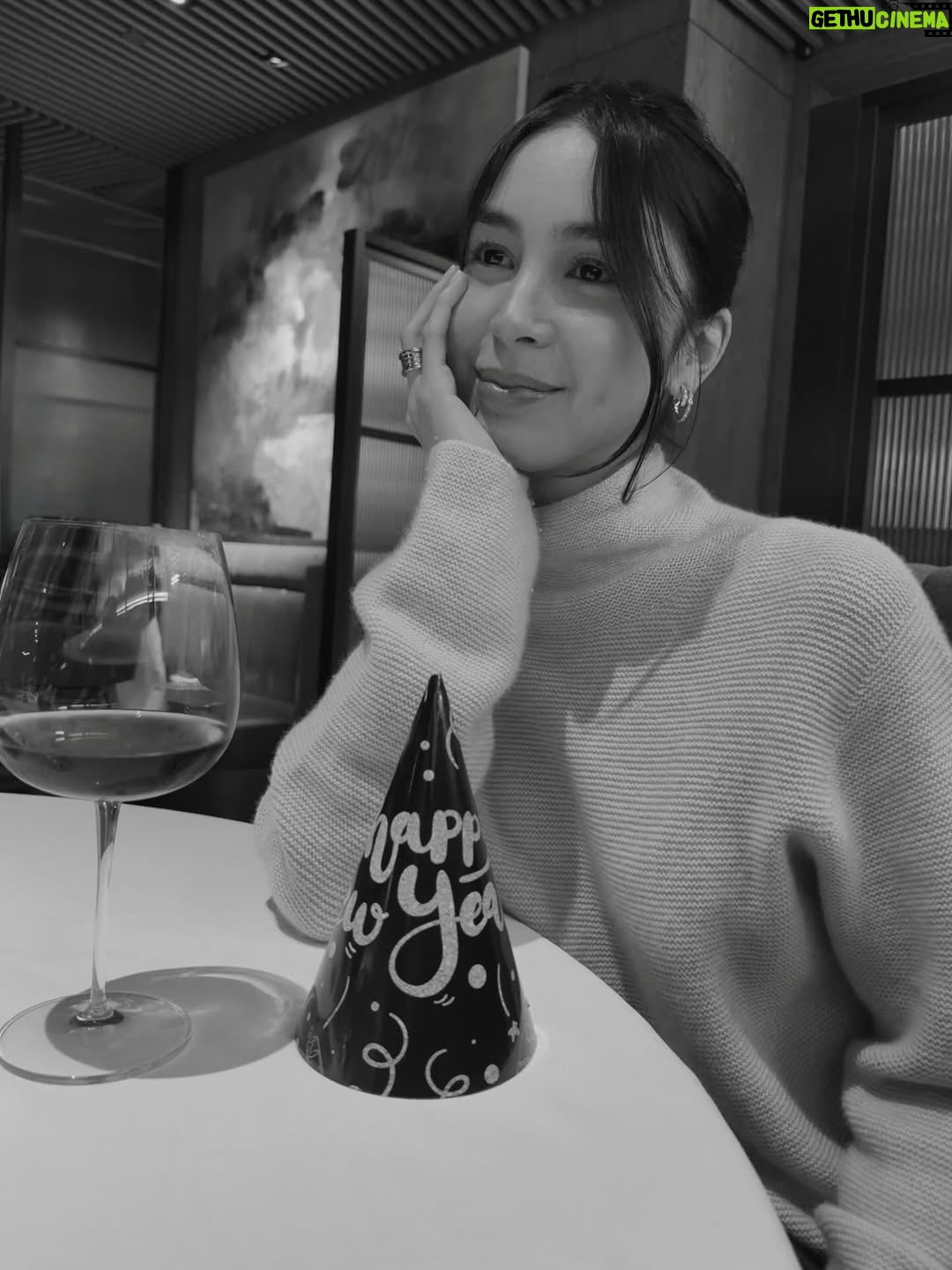 Julia Barretto - 303.5K Likes - 😌