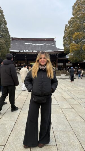 Júlia Gomes Instagram - Apesar de eu não ter ido pra Kyoto (ainda 🤪) as minhas malas da @bagaggio foram uma das melhores escolhas que eu fiz pra essa viagem linda! Agora qual será meu próximo destino? 🧳🩷⭐️ #japan #travel #kyoto #tokyo #bags
