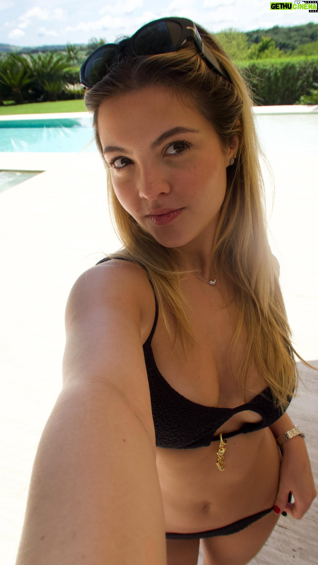 Júlia Gomes - 5.6K Likes - #Brasil #🇧🇷