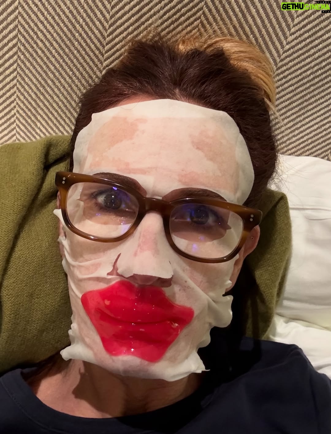 Julia Roberts - 315.1K Likes - Pre Game! 🤓