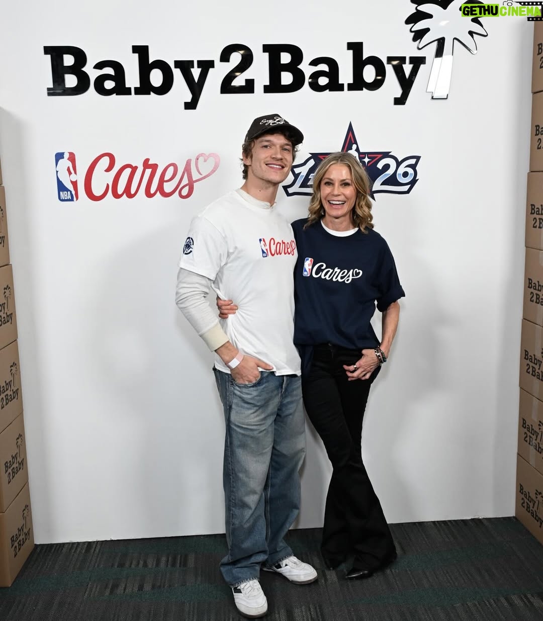 Julie Bowen - 123.2K Likes - What a great weekend celebrating the @nbaallstar weekend with old friends and new. Doing service with  @baby2baby and @nbacares was fantastic! Thanks @baby2baby and @huggies for the Maternal Health & Newborn Supply Kits. Amazing to see so so many basic necessities getting packed up by our volunteers, including @giannis_an34 @jasoncollins_98 @lizzobeeating (and my nephew Will!!)

Thank you Kawhi for giving us so much to cheer about.  Now, back to our new national obsession, @usa_curl and @worldcurling