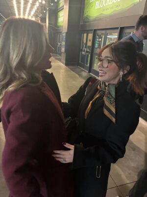 Julie Bowen Instagram - Happy Birthday to my sweet girl. I continue to be amazed by you, and I’m so proud of everything you do!!! I❤️U @sarahhyland!!! 🍾🎂🎈