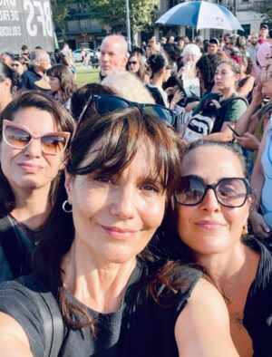Julieta Díaz Instagram - #8M seguimos… 💜🫂💚🤘🏼🙏🏽✊🏽🌈