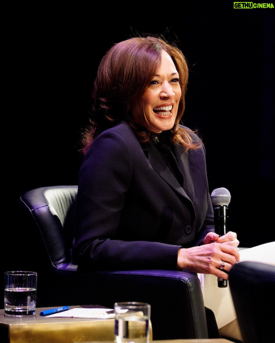 Kamala Harris - 148.8K Likes - It was wonderful to be back in New Orleans this week, surrounded by so many people who are clear-eyed about what this country can be and what we are fighting for.

Thank you @bmike2c for guiding such a thoughtful conversation, and thank you to everyone who showed up for the next chapter of the 107 Days tour.