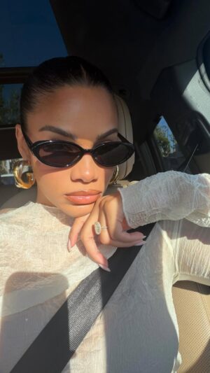 Kamie Crawford Instagram - I hope her side of the pillow is always cool & her lattes are always made to perfection 🥹🫶🏽 #womensmonth #internationalwomensday