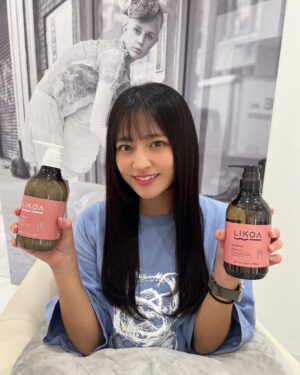 Kana Tokue Instagram - 久々に美容室行けました❤︎
このシャンプー髪がサラサラになった嬉しい〜❤︎
↓↓↓
🌱植物由来成分100%
LIKOAは3つの世界基準認証を取得してます。
・ヴィーガン認証
・ハラール認証
・ペタ認証
期待できるケア
✨高ダメージ補修
✨高保湿
✨高UVダメージケア
最近日焼けとかで髪がパサパサだったからダメージケアもしてくれるみたいで嬉しい💓
7月24〜28日 舞台「 #徒桜 」出演します!!
24日19:00〜
25日19:00〜
26日14:00〜、19:00〜
27日13:00〜、18:00〜
28日12:00〜、16:00〜
.
.
.
#グラビアアイドル #グラドル #インスタグラビア #アイドル #gravureidol #gravure #idol #model #gravuremodel #beautiful #sexy #cute #泳装 #照片 #粉我 #我的最愛 #赞 #好吃#时装 #漂亮 #japanesegirl #그라비아 #수영장 #섹시 #followme