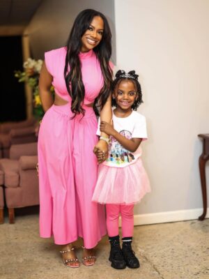 Kandi Burruss Instagram - My baby @blazetucker won 1st place for the #LittleMissPearl pageant! She did sooooo good! I am so proud! Thank you to our village who were a big support for Blaze! I love yall!
More pics & vids to come!
📸 @morrisde