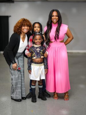 Kandi Burruss Instagram - My baby @blazetucker won 1st place for the #LittleMissPearl pageant! She did sooooo good! I am so proud! Thank you to our village who were a big support for Blaze! I love yall!
More pics & vids to come!
📸 @morrisde