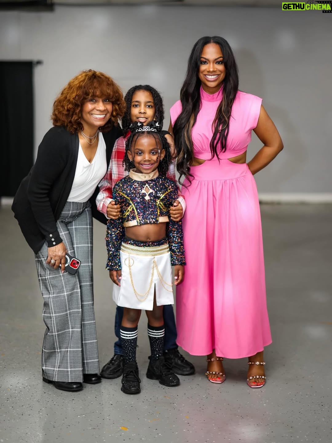 Kandi Burruss - 91K Likes - My baby @blazetucker won 1st place for the #LittleMissPearl pageant! She did sooooo good! I am so proud! Thank you to our village who were a big support for Blaze! I love yall!
More pics & vids to come!
📸 @morrisde
