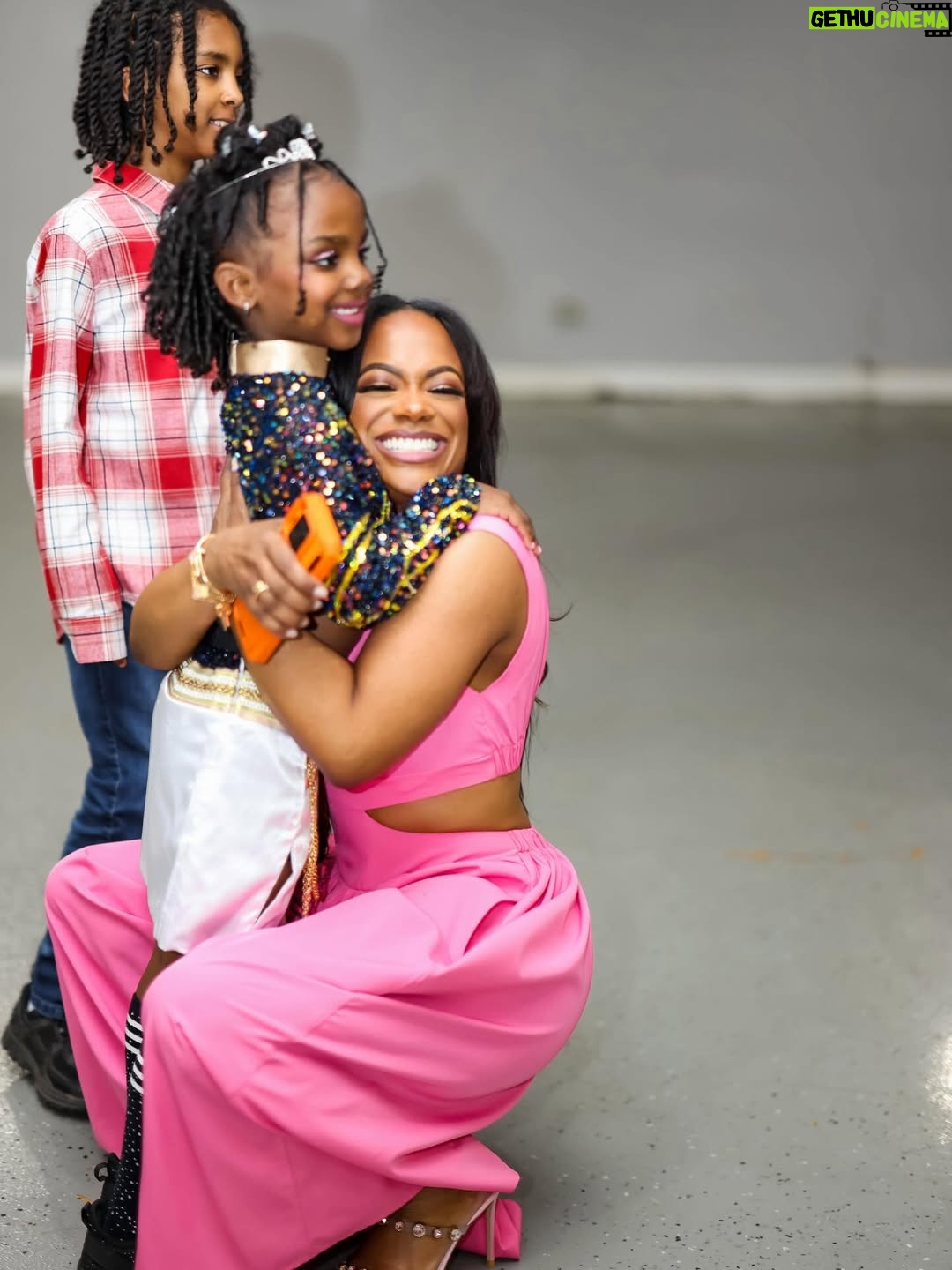 Kandi Burruss - 91K Likes - My baby @blazetucker won 1st place for the #LittleMissPearl pageant! She did sooooo good! I am so proud! Thank you to our village who were a big support for Blaze! I love yall!
More pics & vids to come!
📸 @morrisde