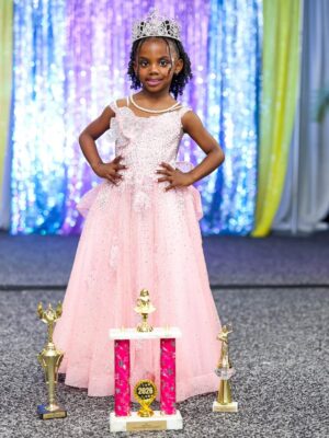 Kandi Burruss Instagram - My baby @blazetucker won 1st place for the #LittleMissPearl pageant! She did sooooo good! I am so proud! Thank you to our village who were a big support for Blaze! I love yall!
More pics & vids to come!
📸 @morrisde