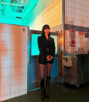Kang Hanna Instagram - 조안나🧏🏻‍♀️

@netflixkr 
#캐셔로 #CASHERO