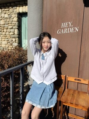 Kang Hye-rin Instagram - 🫧🤍🛼☁️ 이제 다음주면 개학!
혜린이가 입은 옷은 #애플핑크 옷입니다
@applepinkgirls
#등교룩 #초등학생옷 #스쿨룩 #주니어룩