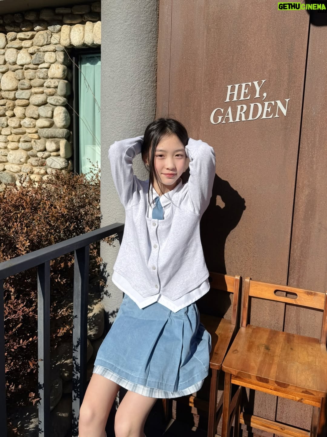 Kang Hye-rin - 2.5K Likes - 🫧🤍🛼☁️ 이제 다음주면 개학!
 
 
 
혜린이가 입은 옷은 #애플핑크 옷입니다
@applepinkgirls
 
#등교룩 #초등학생옷 #스쿨룩 #주니어룩