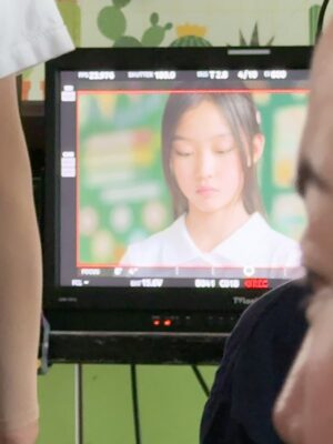 Kang Hye-rin Instagram - 웅산초 부반장 이세령💗
즐거웠던 촬영 현장!🎬
편집 된 장면 다행히 찍어놓았네 ㅎㅎ 이렇게라도 첨부!
#프로보노 #tvn드라마 #아역배우 #촬영장 #혜린_촬영
