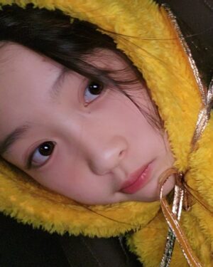 Kang Hye-rin Instagram - 못 올렸던 25년도 셀ㄹㄹㄹ카🤳
#초5 #셀카 #기록 #교복 #주니어모델