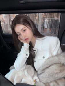 Actress Kang Hye-won HD Photos and Wallpapers January 2026