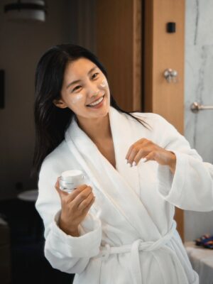 Kang So-yeon Instagram - 💆‍♀️Wanna know my skincare secret?💖