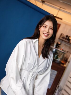 Kang So-yeon Instagram - Here‘s how I love myself with Merz Aesthetics.
 #ConfidenceToBe #MerzAesthetics #ad