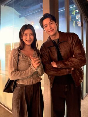 Kang So-yeon Instagram - “Is Lee Min-ho really that nice in real?”
Yes. Took a photo together at the Made in Korea photo wall so polite, leaned in for the shot. Truly handsome ✨

Thank you for inviting me to the Made in Korea premiere. The Disney  series is going to be a huge hit..!🎬

메이드 인 코리아 시사회 초대해 주셔서 감사합니다.
갑작스럽게 포토월 서게 돼서 준비가 안된 모습이었지만
그만큼 특별한 하루였어요☺️
시리즈 12월 24일에 개봉한다니 너무 기대됩니다!
메이드 인 코리아 응원할게요!! 화이팅!!!

#메이드인코리아 #Madeinkorea #Premiere