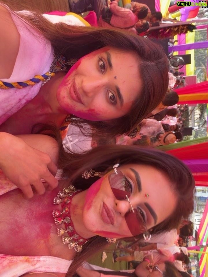 Kanika Mann - 230.9K Likes - We played , we slayed 🌈
#happyholi❤️

.

.
Wearing @anusoru ❤️