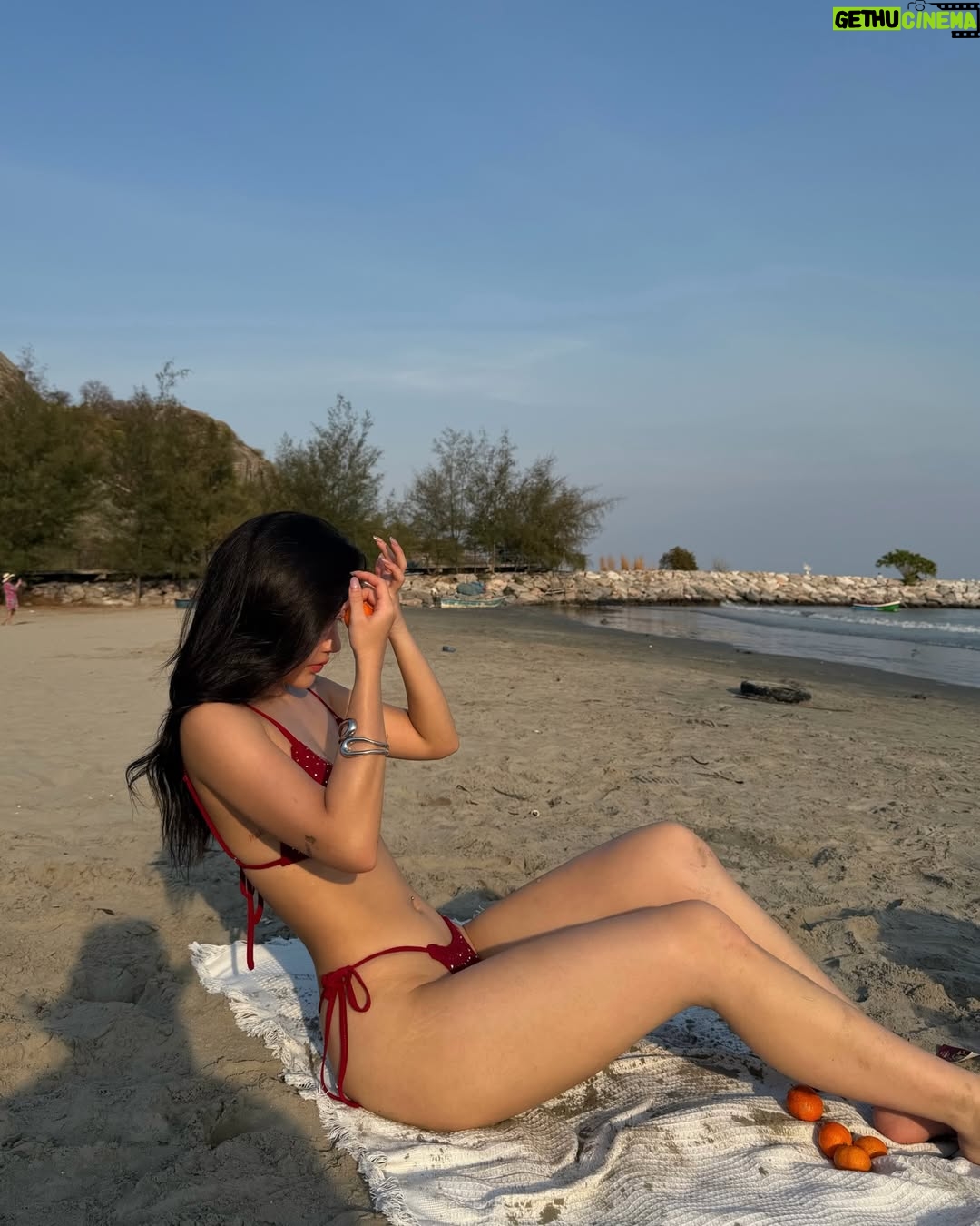 Kanyaphak Pongsak - 30.3K Likes - ผึ้งชอบสีแดง👙💎🍎