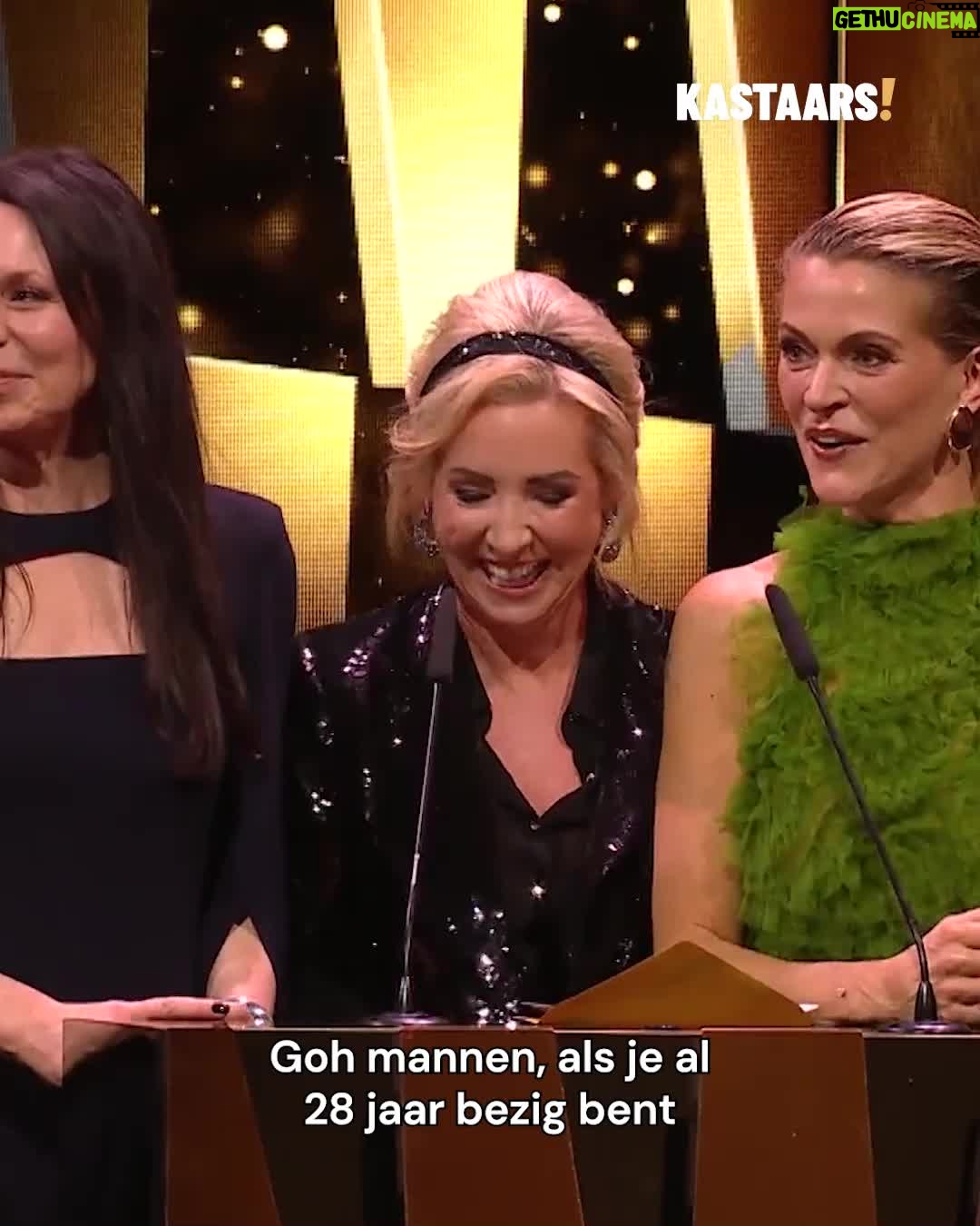 Karen Damen - 42.3K Likes - Beeld je in: na een carrière van 28 jaar win je de Kastaar voor Nieuwkomer. #Kastaars