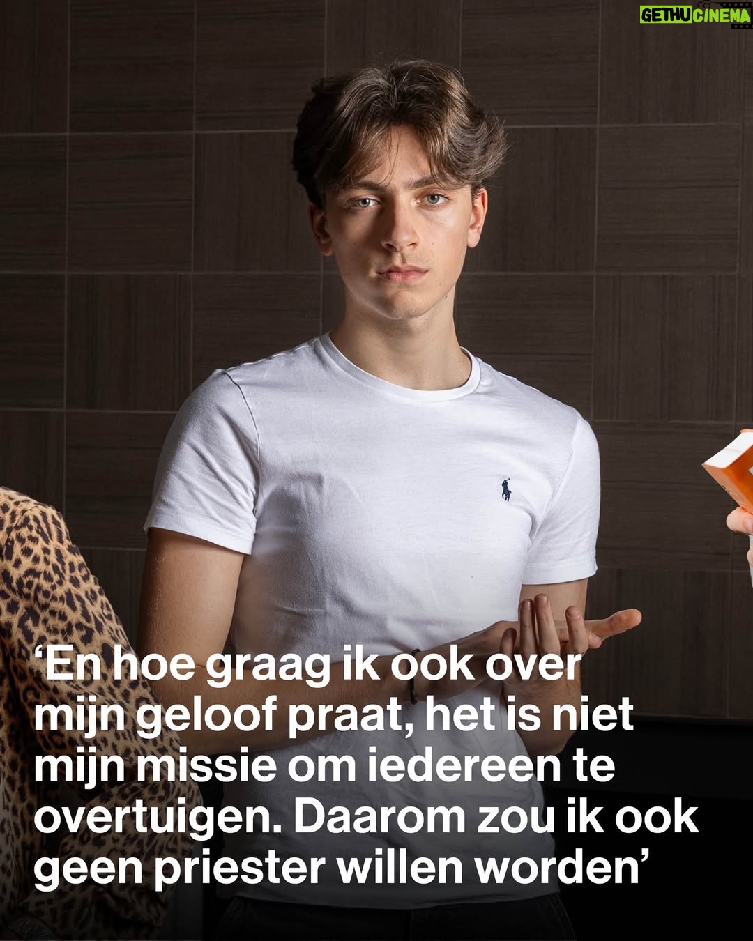 Karen Damen - 29.8K Likes - Is @sky_vdw écht maar 15 jaar? De zoon van @karendamen praat rustig en doordacht, deelt wijze inzichten over de liefde en tackelt met overtuiging iedere vorm van kritiek op de kerk. 

‘Vóór een belangrijke test wens ik mijn klasgenoten toe dat God bij hen zal zijn.’

Lees het volledige interview in onze app.

📷: @jildizkaptein