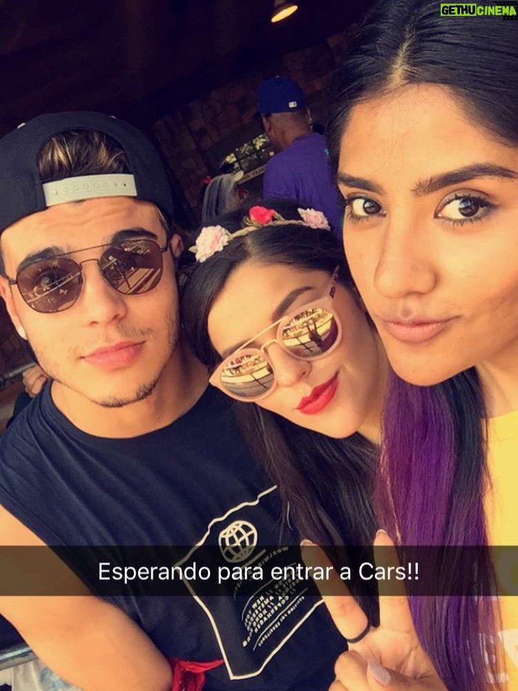 Karen Polinesia - 554.9K Likes - 2016 pt1 

¿Quieren parte 2?