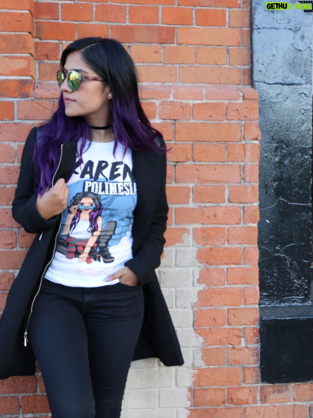 Karen Polinesia - 554.9K Likes - 2016 pt1 

¿Quieren parte 2?