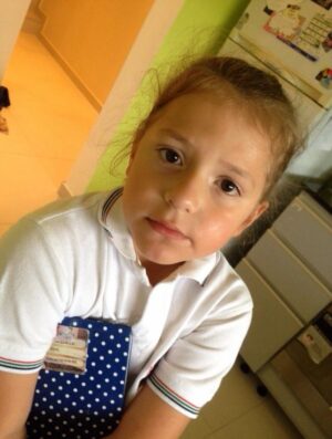 Karina 'La Princesita' Instagram - Ayer fue un día de los que no se borran.  Fin de una etapa como dijo el director, pero comienzo de otra @solcitocwirkaluk Sé que duele y que hay mil preguntas como ¿y ahora qué? Pero en todas, las que sean, siempre con vos siendo todo lo que necesites que sea y por sobre todo tu fan número 1 en lo que sea que hagas. Te amo!!! Y no puedo creerlo que tan rápido pasó el tiempo. Voy a extrañar mucho llevarte al colegio pero te voy a llevar a donde quieras ir. O tal vez me lleves vos a mi 🥹❤️ toda la felicidad mi bebé, mi vida y mi prioridad por siempre. ✨ 💖