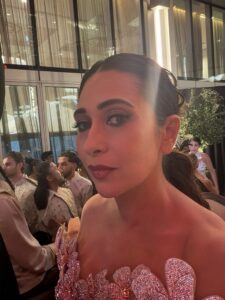 Actress Karisma Kapoor HD Photos and Wallpapers February 2026