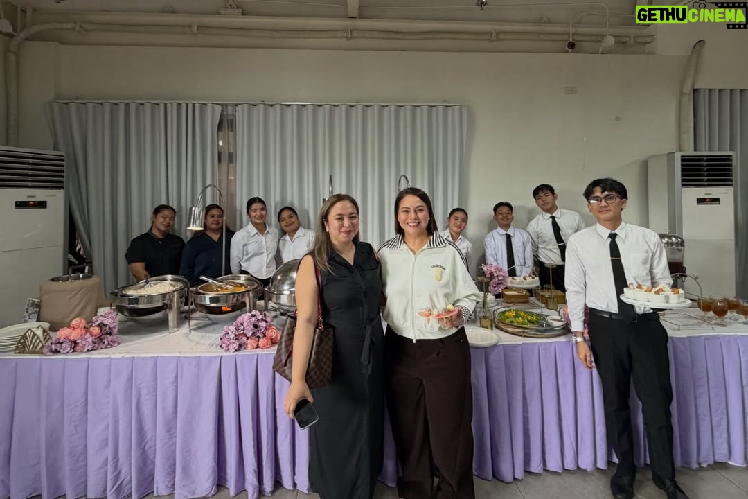 Karla Estrada - 16.9K Likes - Thank you to everyone who joined us at the first-ever Lella’s intimate Thanksgiving lunch! Kahit mabilisan lang, importante ay nagkita kita tayont lahat. This is definitely not the last dahil nagsisimula palang tayo. Maraming salamat sainyo sa walang sawang pagsuporta kay Lella simula Day 1. Masaya kami na nakapag celebrate kasama kayo. 💜 @lellaford__ 

Venue: @conceptspacemnl 
Photo & Video: @niceprintphoto 
Catering & Styling: @jackyscatering