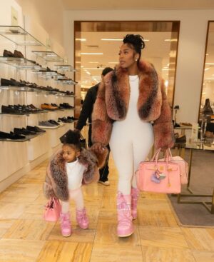 Kash Doll Instagram - Fly just like ya mama 
baby girl you my good karma 
💎#twins #myminime💕 #mommyanddaughter❤️ #kashdollandherbabydoll jumpsuit: @fashionnova