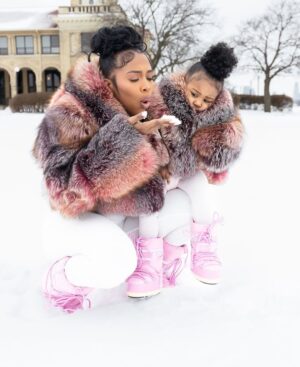 Kash Doll Instagram - Fly just like ya mama 
baby girl you my good karma 
💎#twins #myminime💕 #mommyanddaughter❤️ #kashdollandherbabydoll jumpsuit: @fashionnova
