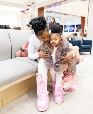 Kash Doll Instagram - Fly just like ya mama 
baby girl you my good karma 
💎#twins #myminime💕 #mommyanddaughter❤️ #kashdollandherbabydoll jumpsuit: @fashionnova