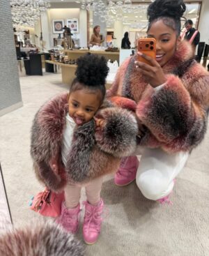 Kash Doll Instagram - Fly just like ya mama 
baby girl you my good karma 
💎#twins #myminime💕 #mommyanddaughter❤️ #kashdollandherbabydoll jumpsuit: @fashionnova