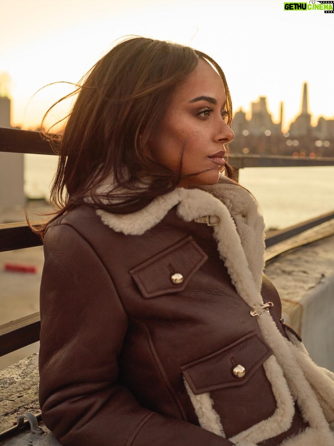 Kat Graham - 389.7K Likes - Winter SZN. Staying warm with @fay_brand ❤️